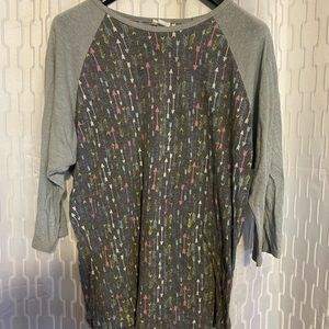 Extra soft gray Lularoe Randy with arrow print